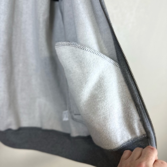 Chaps size medium. Fleece jacket like new p2p 23” length 28 blue / grey - Picture 2 of 9